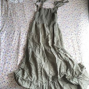 Green lace midi dress